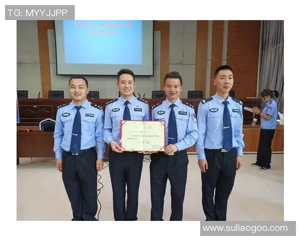成都羽毛球队团队协作变革引发热议助力竞技水平提升与发展 成都羽毛球队团队协作变革引发热议助力竞技水平提升与发展