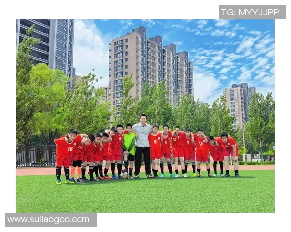 曾在卡塔尔挥洒汗水的足球明星们的精彩瞬间回顾