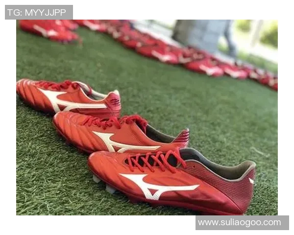 揭秘足球明星穿假鞋的真相与背后故事